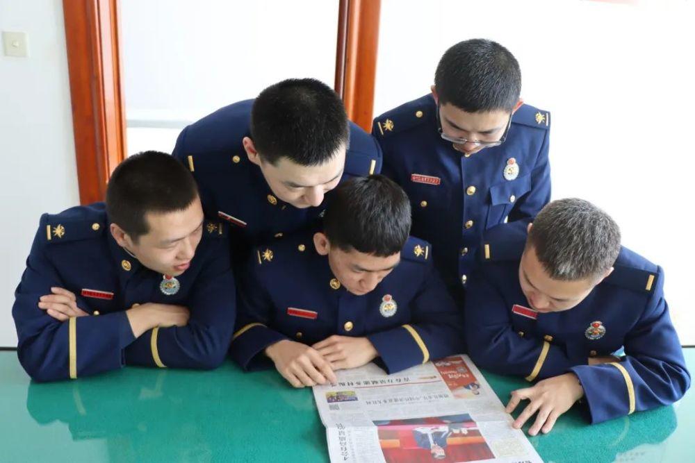 猫咪是要喝专门的宠物羊奶粉吗？游戏画面